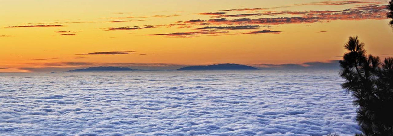 El "Mar de Nubes" en la vertiente norte Header image